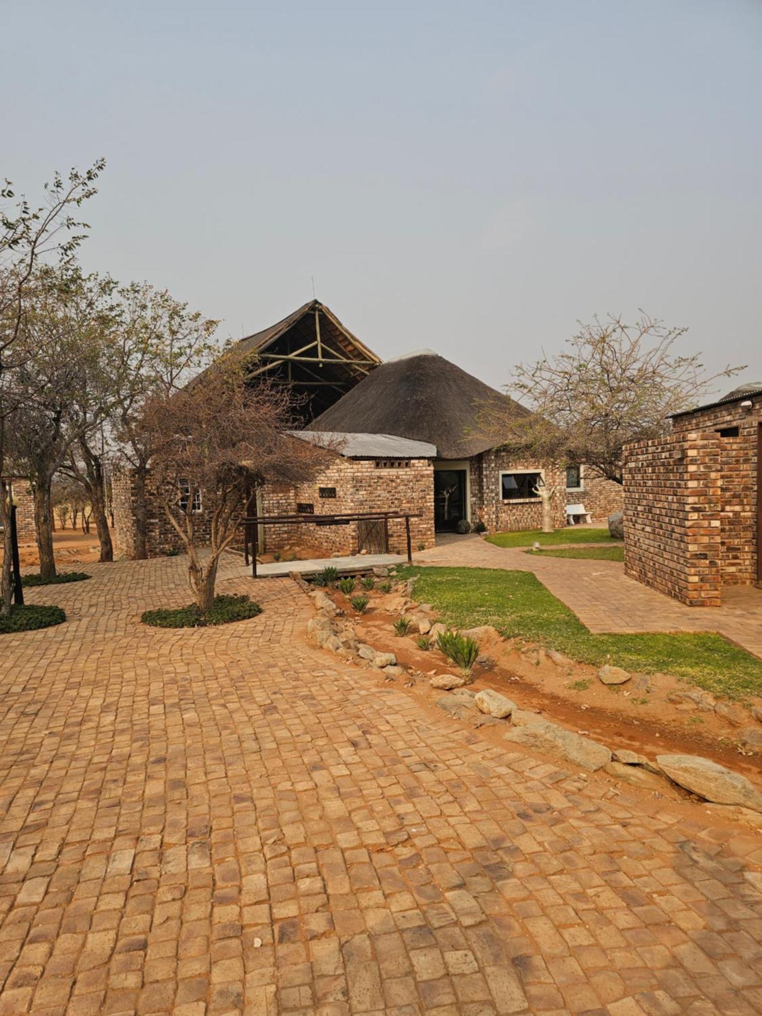Kaoko Bush Lodge Kamanjab Bagian luar foto