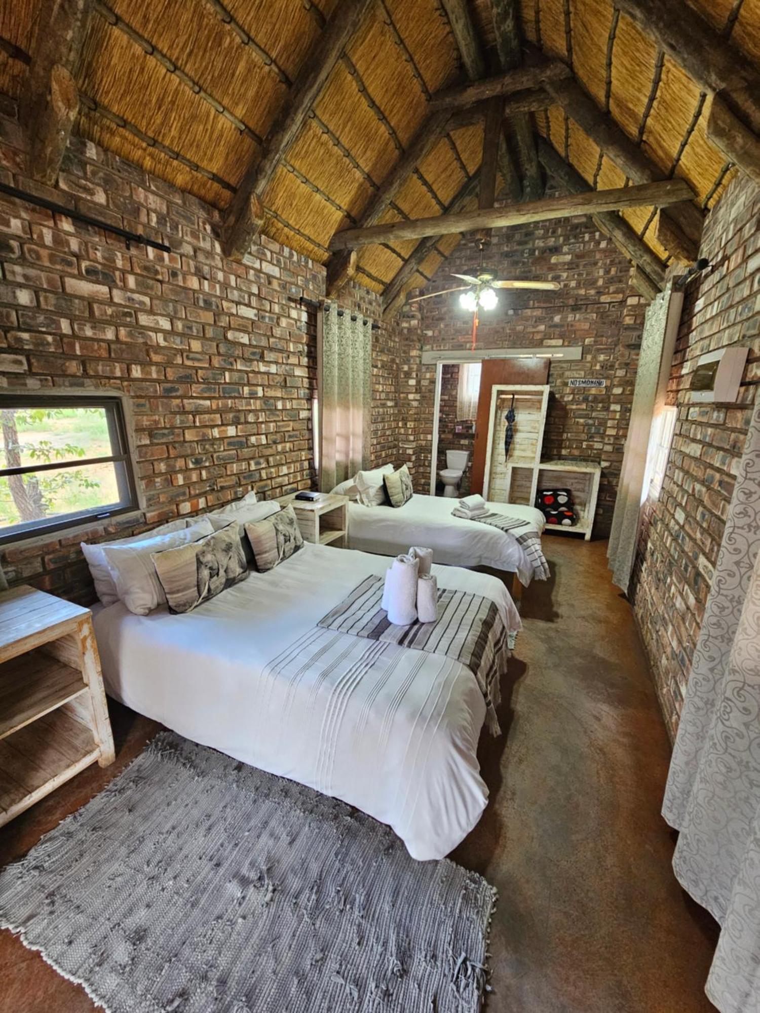 Kaoko Bush Lodge Kamanjab Bagian luar foto